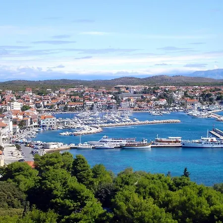 아파트 With Parking Space - 18428