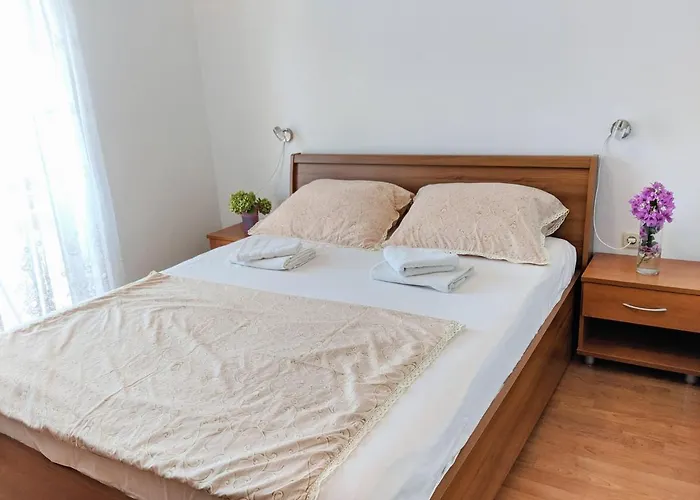 With Parking Space - 18428 Apartamento Vodice